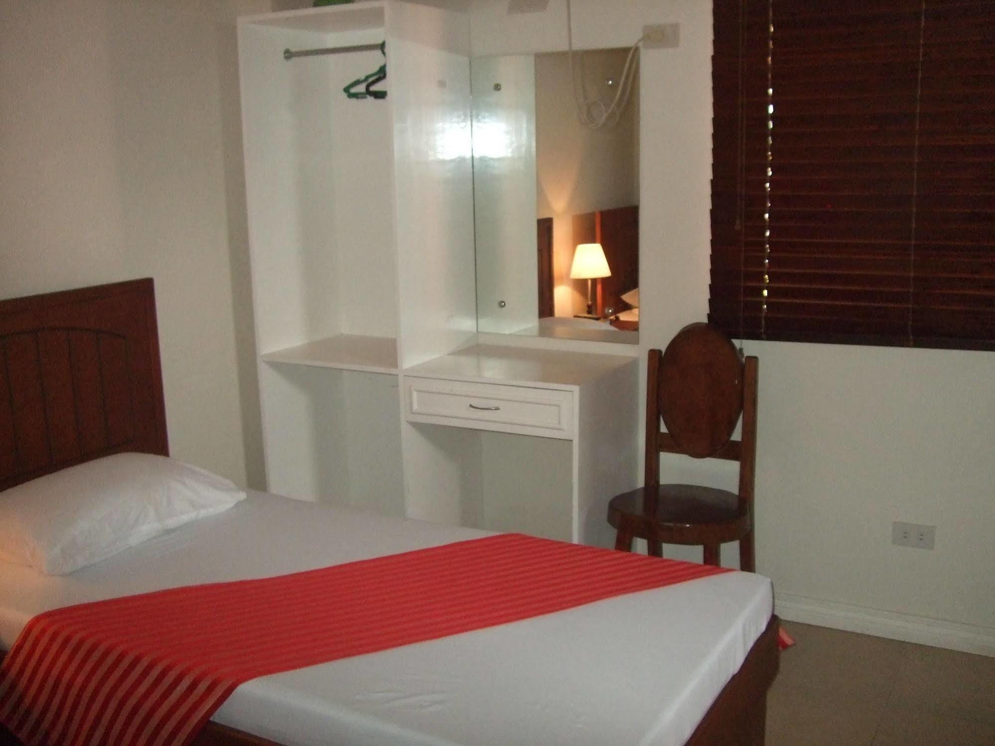 La Esperanza Hotel Kalibo Εξωτερικό φωτογραφία